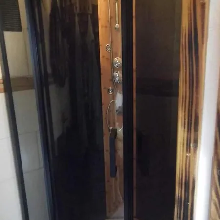L'histoire De L'ouest , Jacuzzi Holiday home